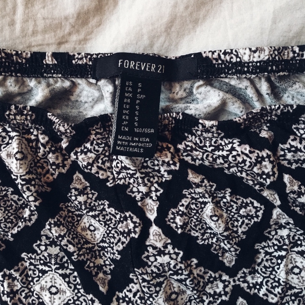 Forever 21 Ruffled Shorts - Picture 2 of 3